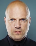 Michael Chiklis